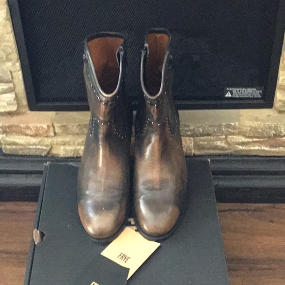 melissa button multi stud short